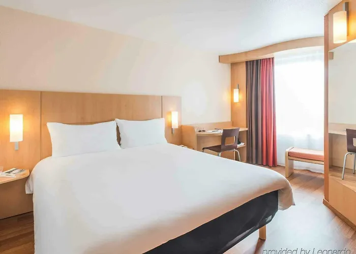 ibis Nantes Centre Tour Bretagne