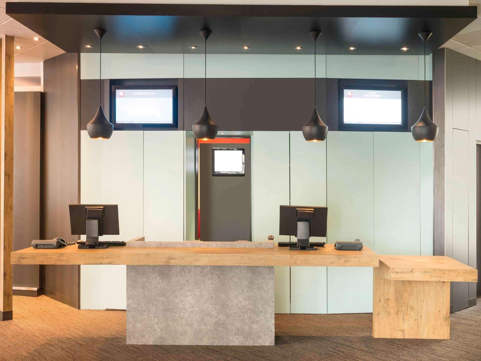 Ibis Centre Tour Bretagne Nantes