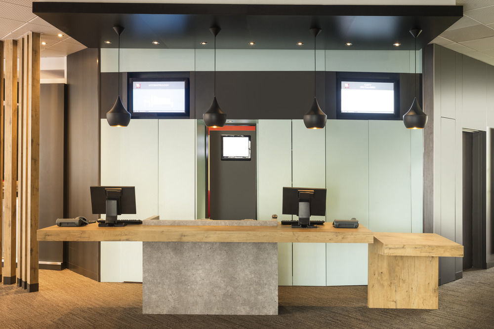Ibis Centre Tour Bretagne Hotel 3*