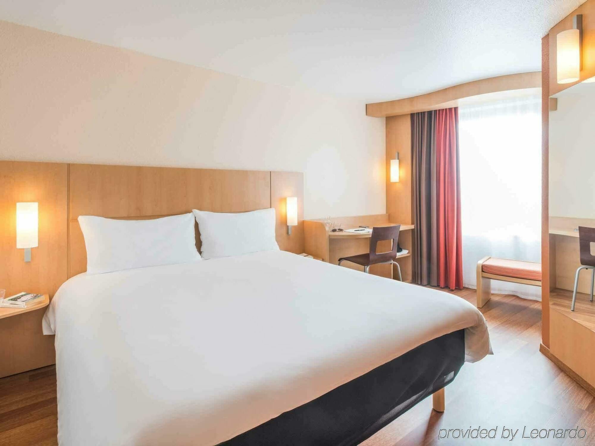 Hotel Ibis Centre Tour Bretagne Nantes